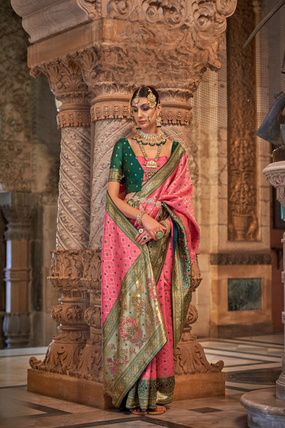 Elegant Banarasi Silk Saree with Striking Contrast Border
