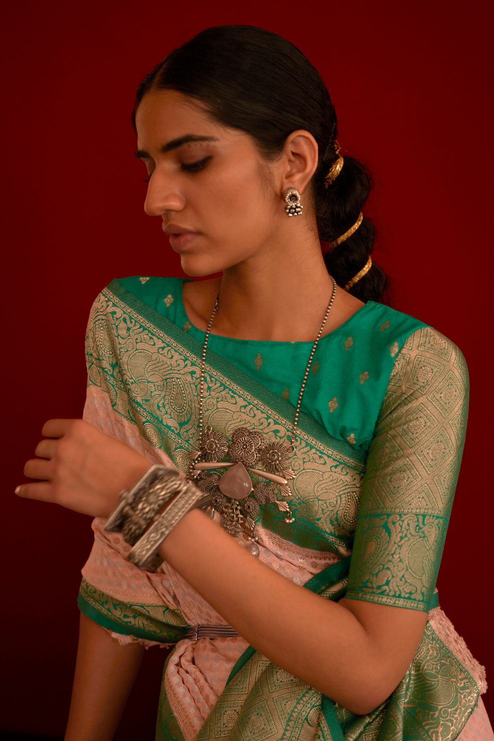 Pure Georgette Saree with Rich Traditional Jari Weaving