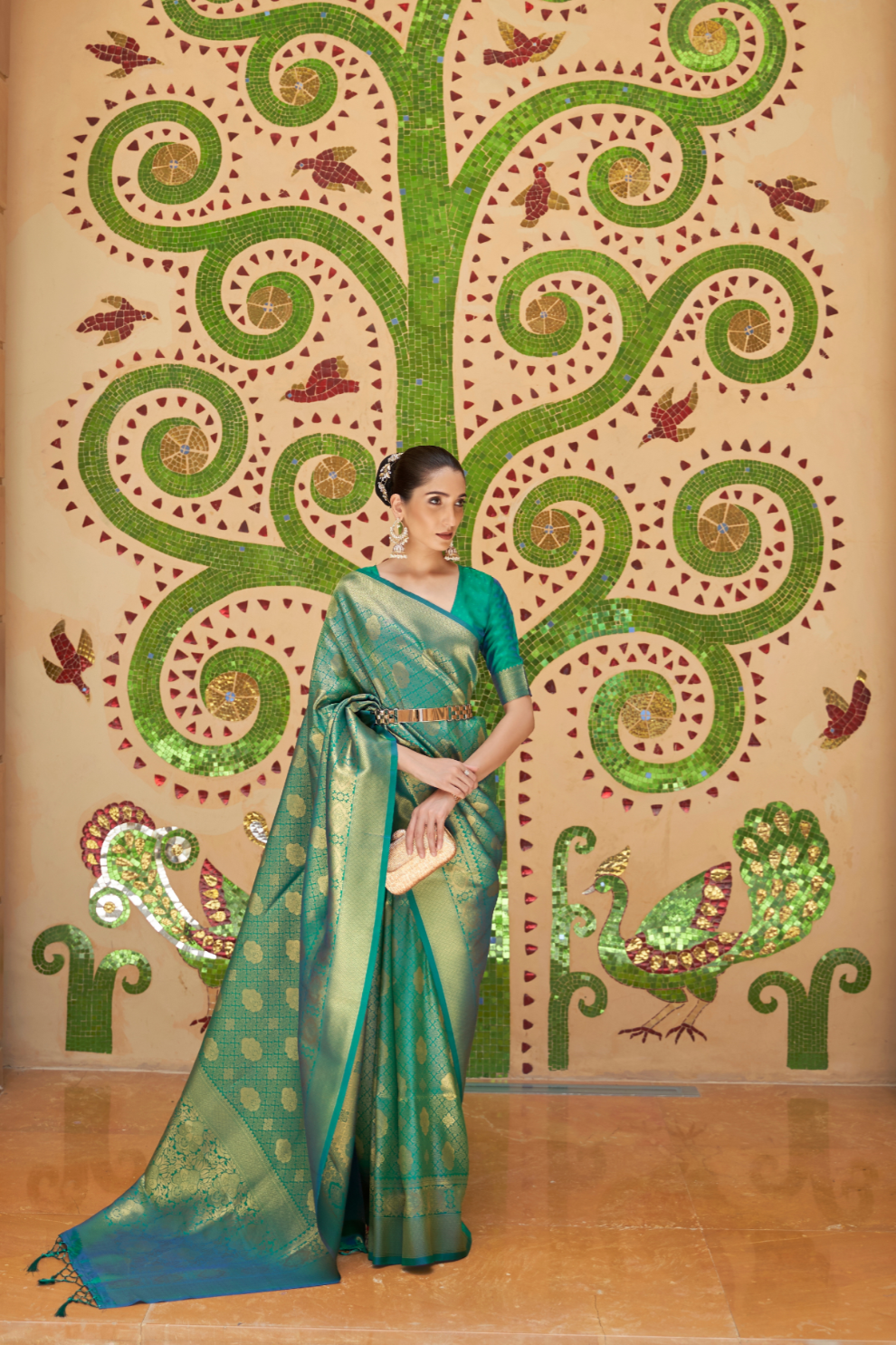 Royal Kanjivaram Silk Saree with Classic Zari Weaving Work