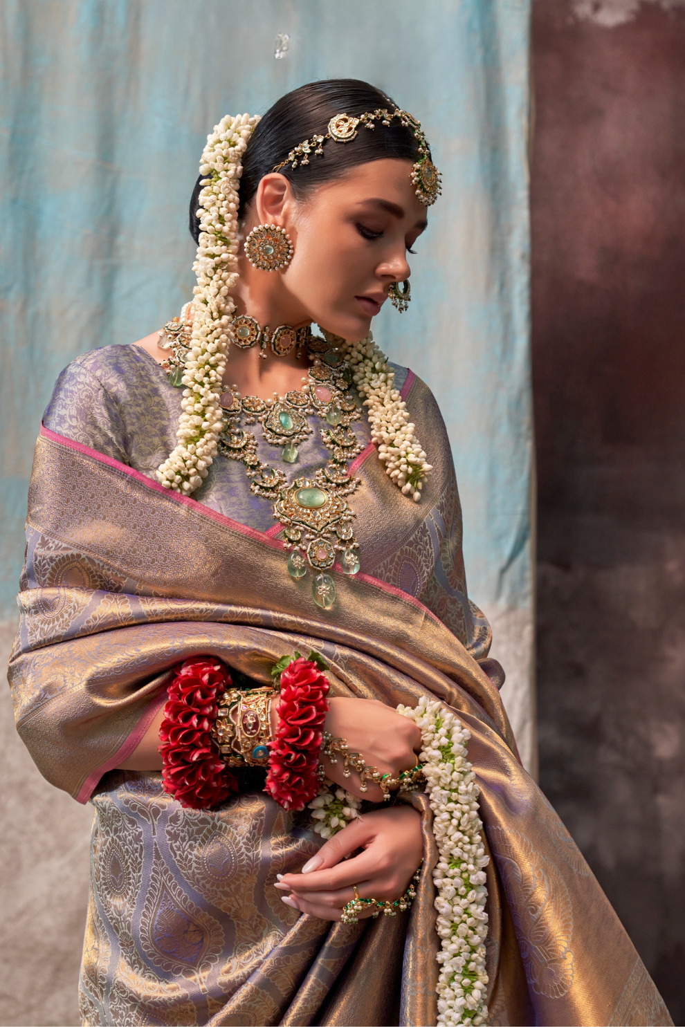 Elegant Handwoven Pure Silk Saree with Zari Design