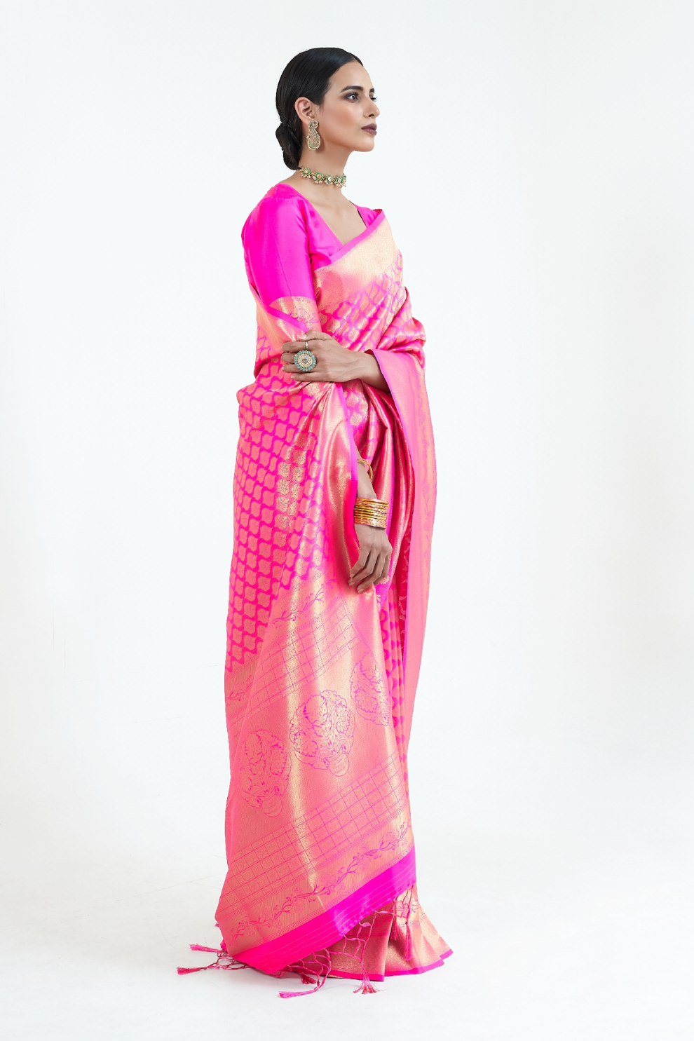 Kanjivaram Silk Saree with Traditional Handloom Weaving Art