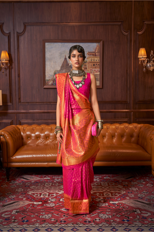Elegant Handloom Saree with Traditional Zari Weaving