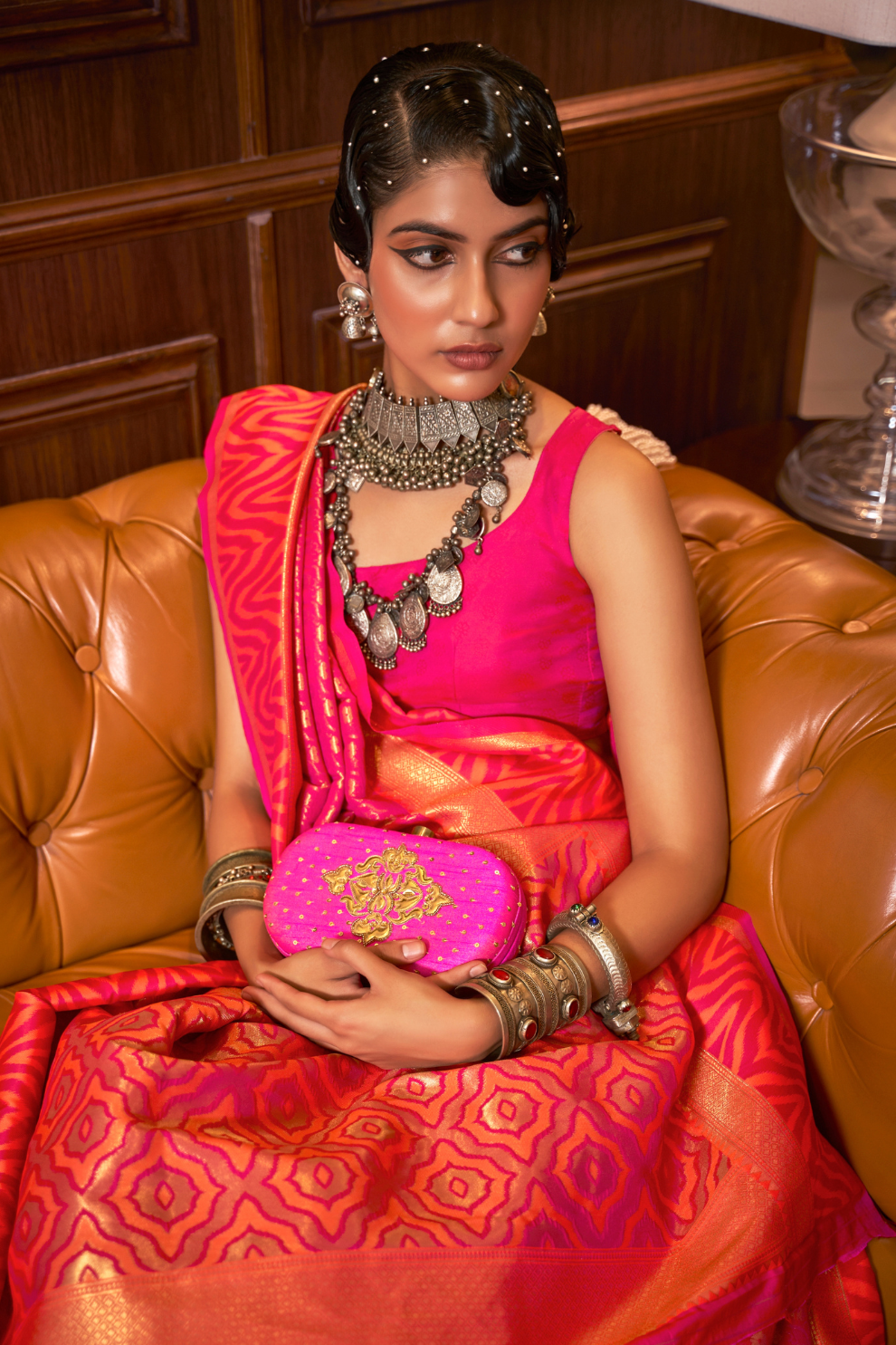 Elegant Handloom Saree with Traditional Zari Weaving