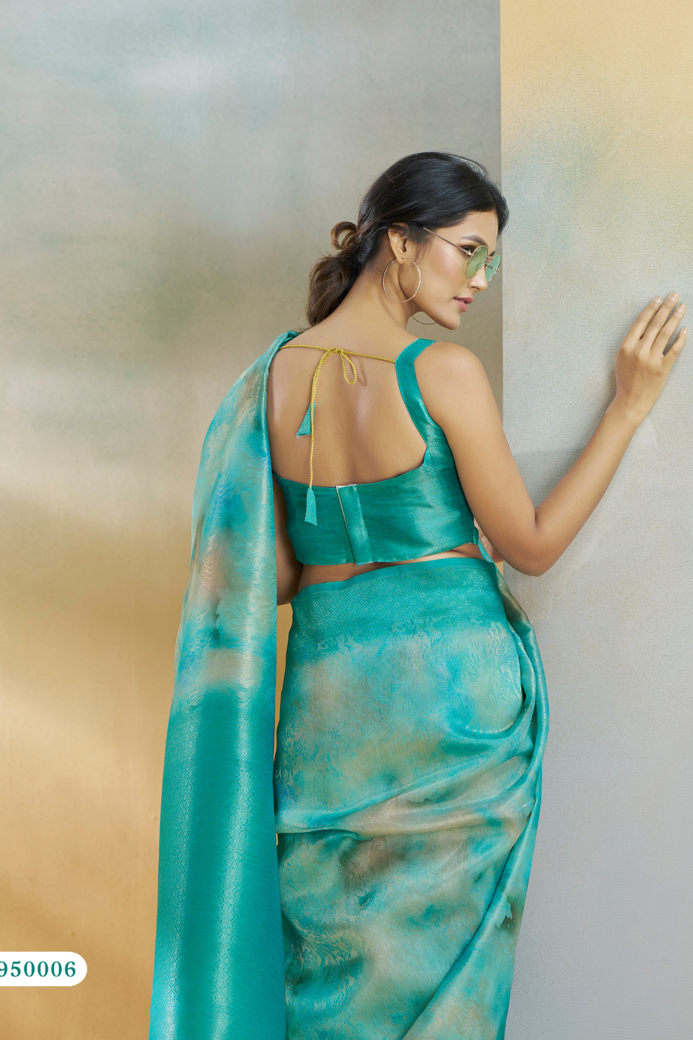 Handloom Weaving Silk – Heritage Craft in Every Thread - LaVante Fashion