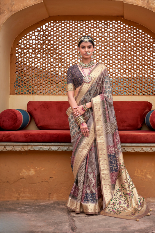 Graceful Digital Print Saree in Lightweight Viscose Silk