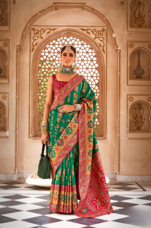 Graceful Silk Saree with Timeless Printed Art Design