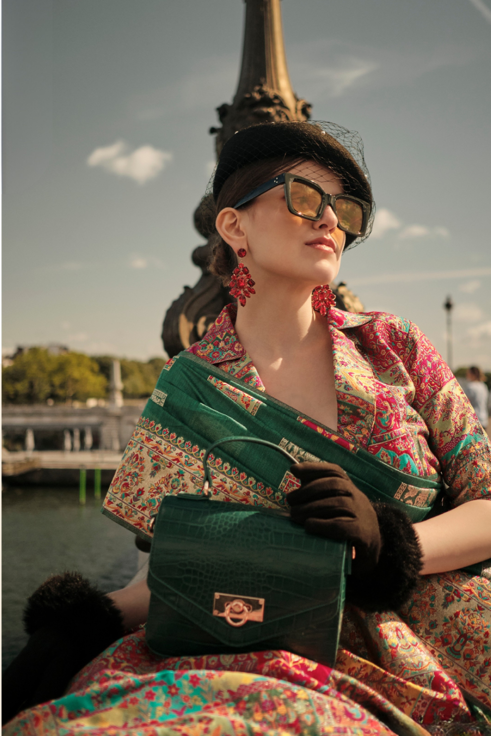 Kashmiri Modal Handloom Weaving Saree with Intricate Traditional Patterns