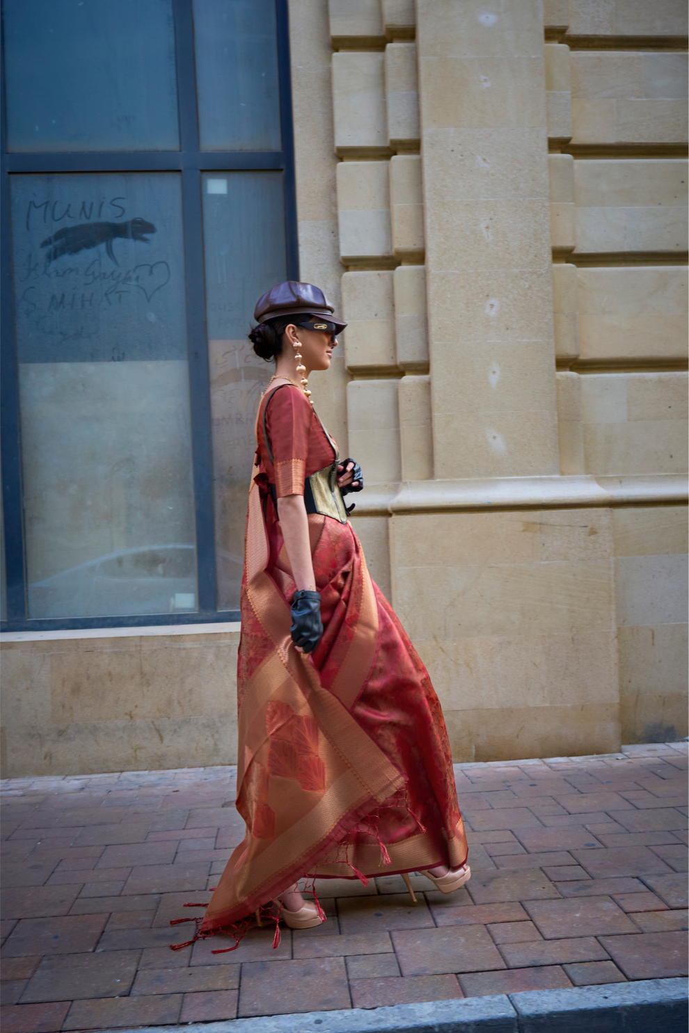 Pure Handloom Two Tone Organza Weaving Saree with Subtle Zari Shine