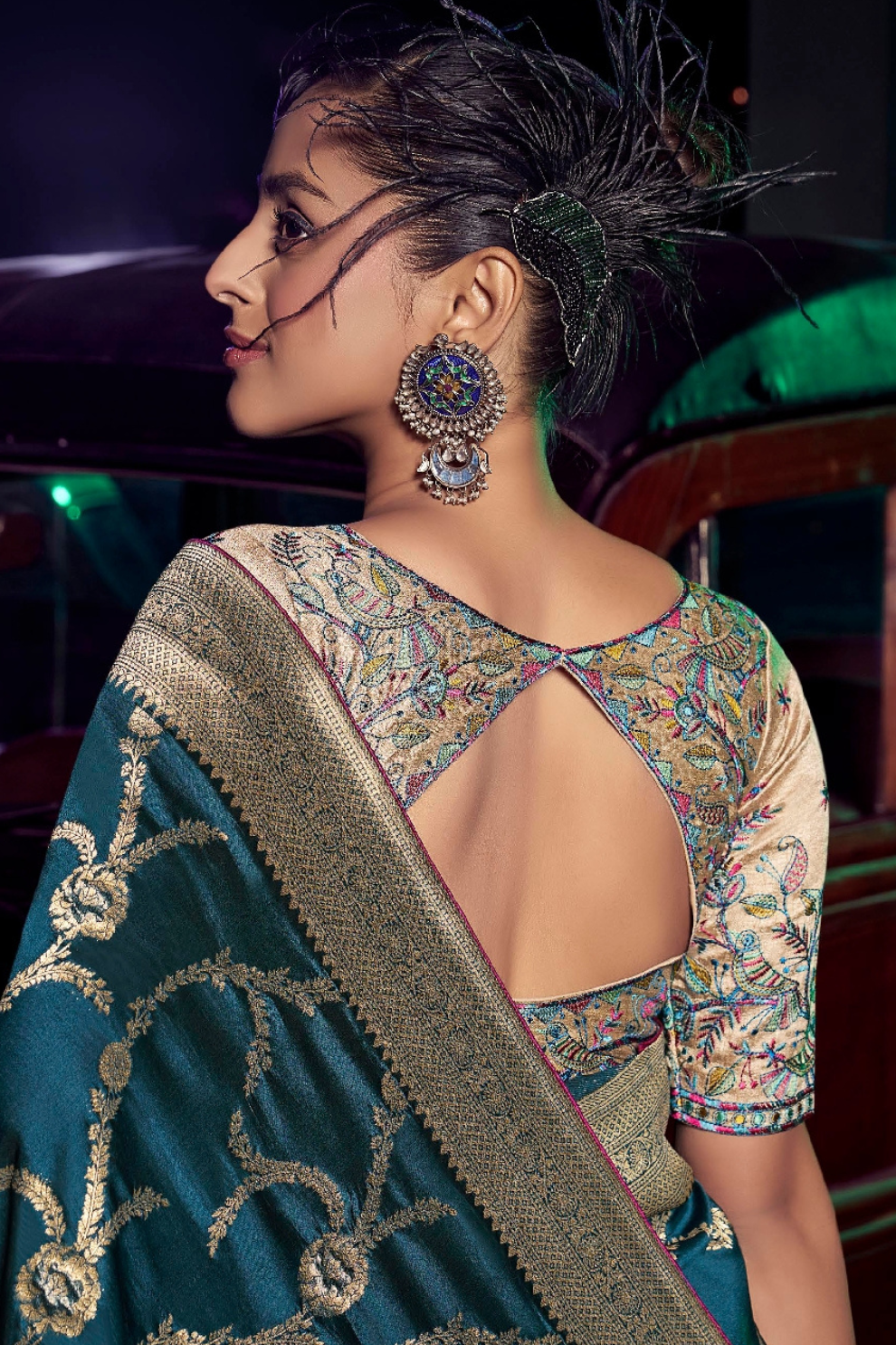 Pure Silk Saree with 3D Weaved Pallu and Heavy - LaVante Fashion