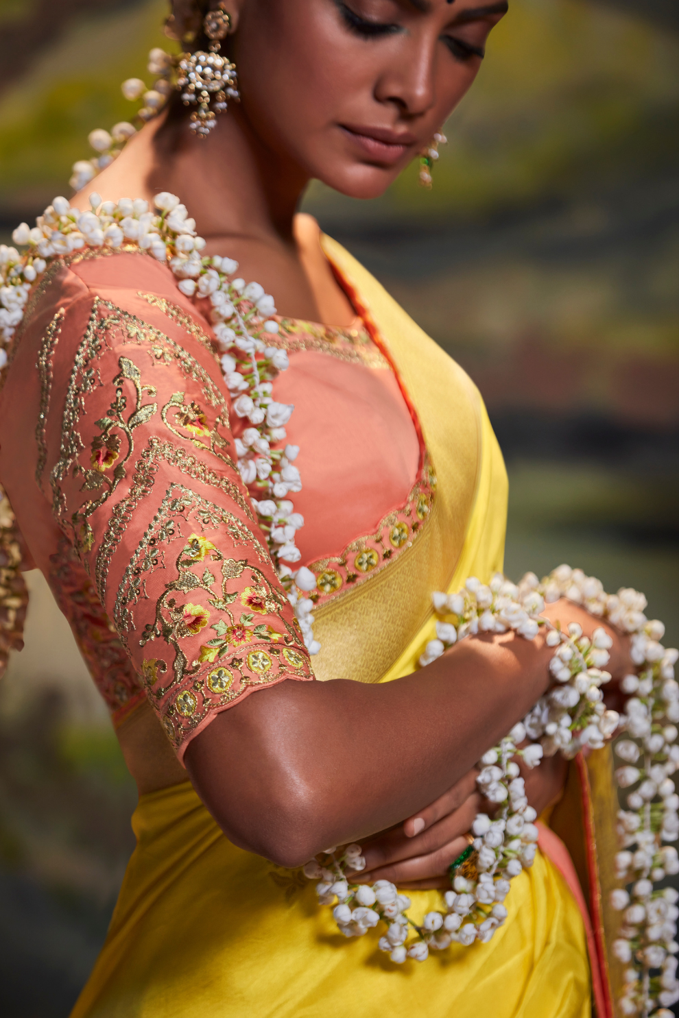 Royal Radiance Exquisite Pure Dola Silk Saree for Timeless Elegance