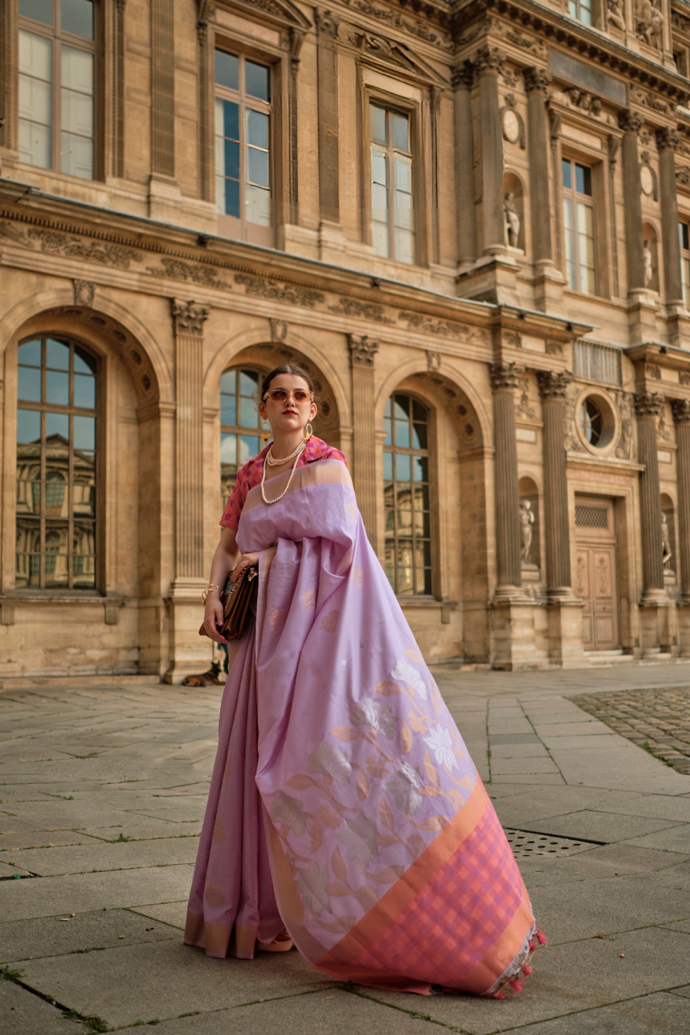 Soft Silk Saree with Elegant Handloom Weaving Design