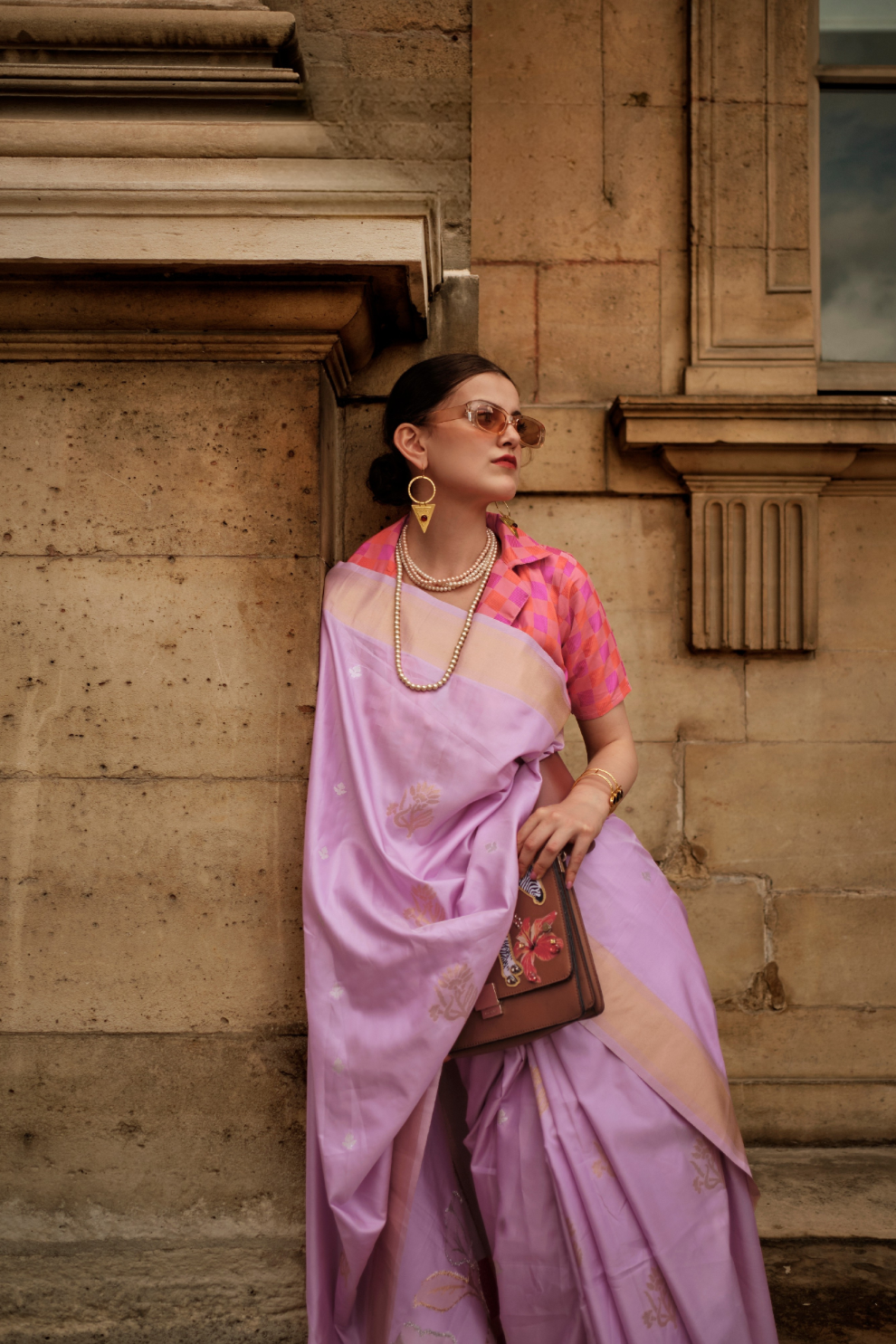 Soft Silk Saree with Elegant Handloom Weaving Design