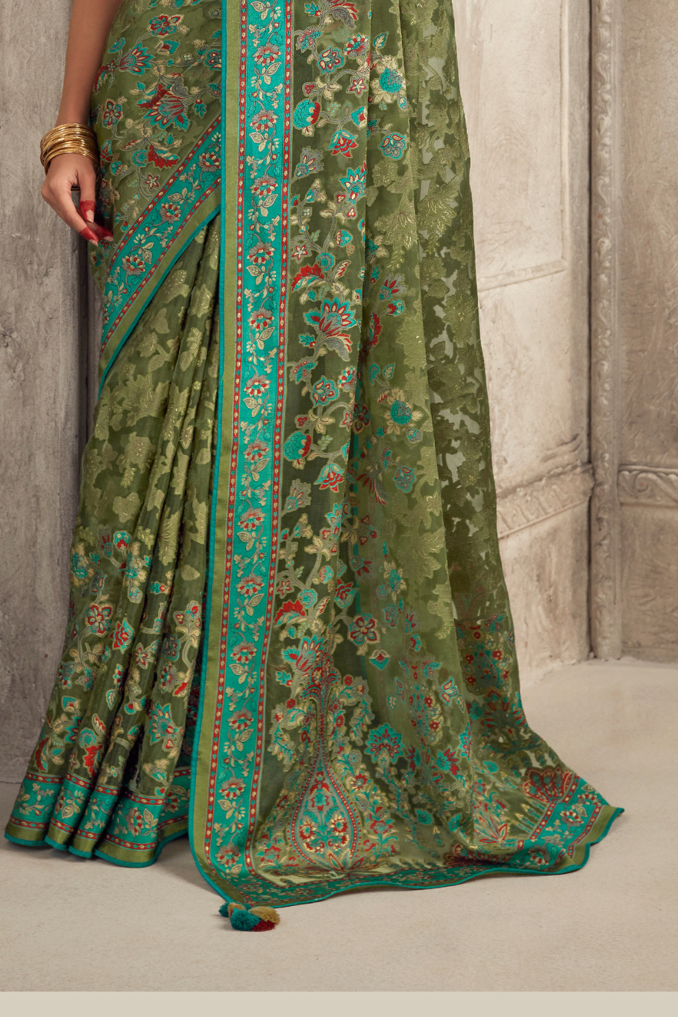 Elegance in Every Thread Designer Soft Brasso Organza With Beautiful Printed Saree
