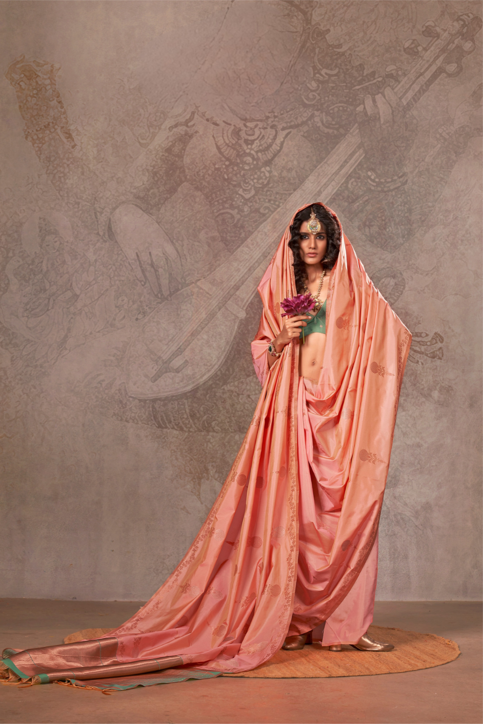 Dual Tone Banarasi Silk Saree with Rich Zari Weaving Elegance