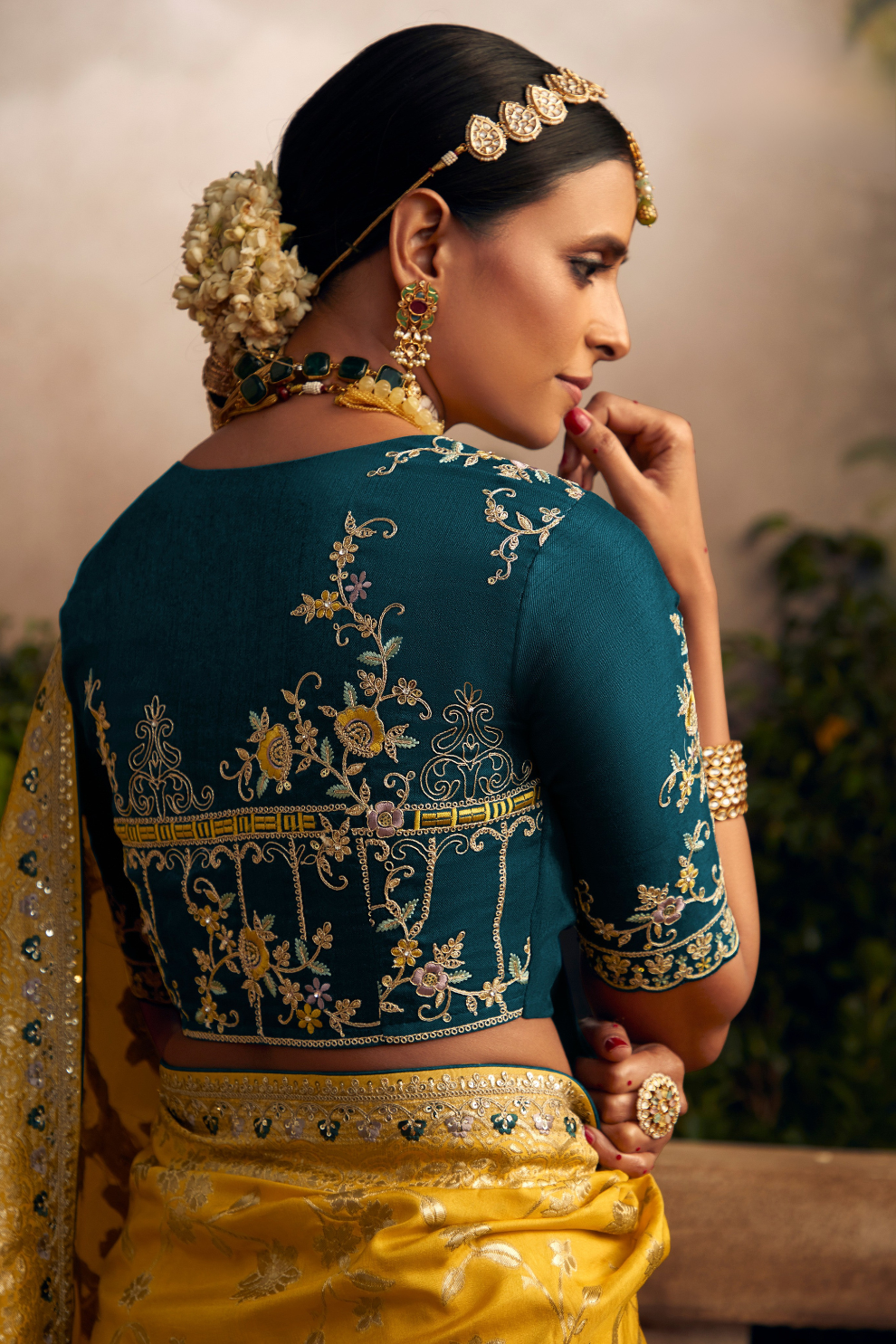 Draped in Elegance Gorgeous Viscose Dolla Silk Saree