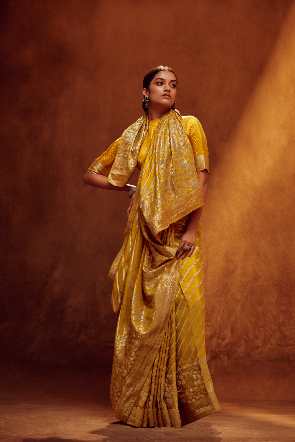 Soft Viscose Solid Saree with Blouse for Everyday Elegance