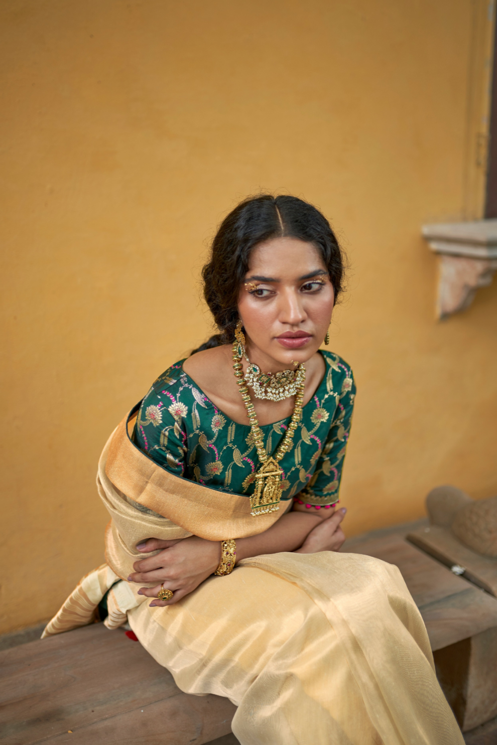 Yellow Soft Tissue Organza Saree with Delicate Border Detailing and Elegant Piping