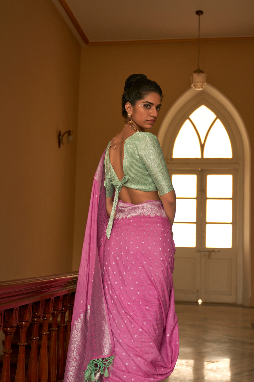 Nylon Crepe Saree with Zari Weaving for Festive Occasions