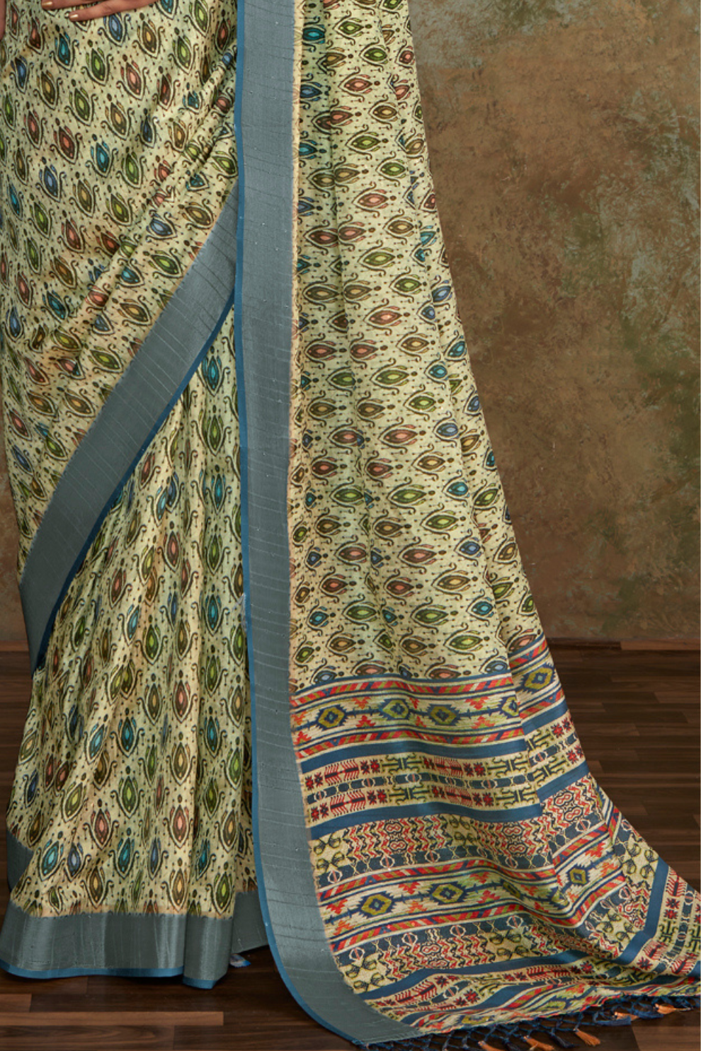 Handloom Fabric with Sequin Weaving & Digital Print - LaVante Fashion