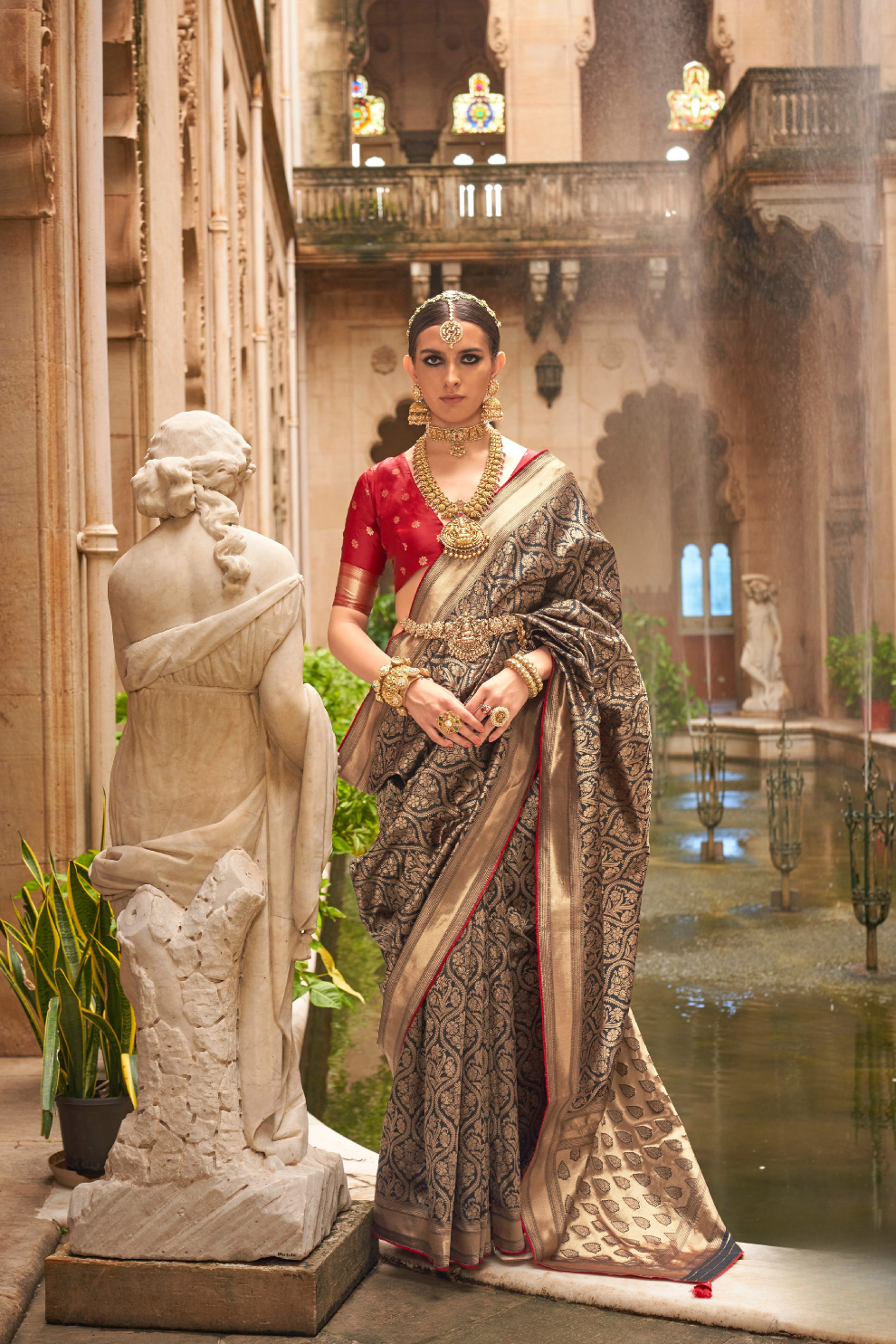 Royal Banarasi Silk Saree with Timeless Jacquard Weaves