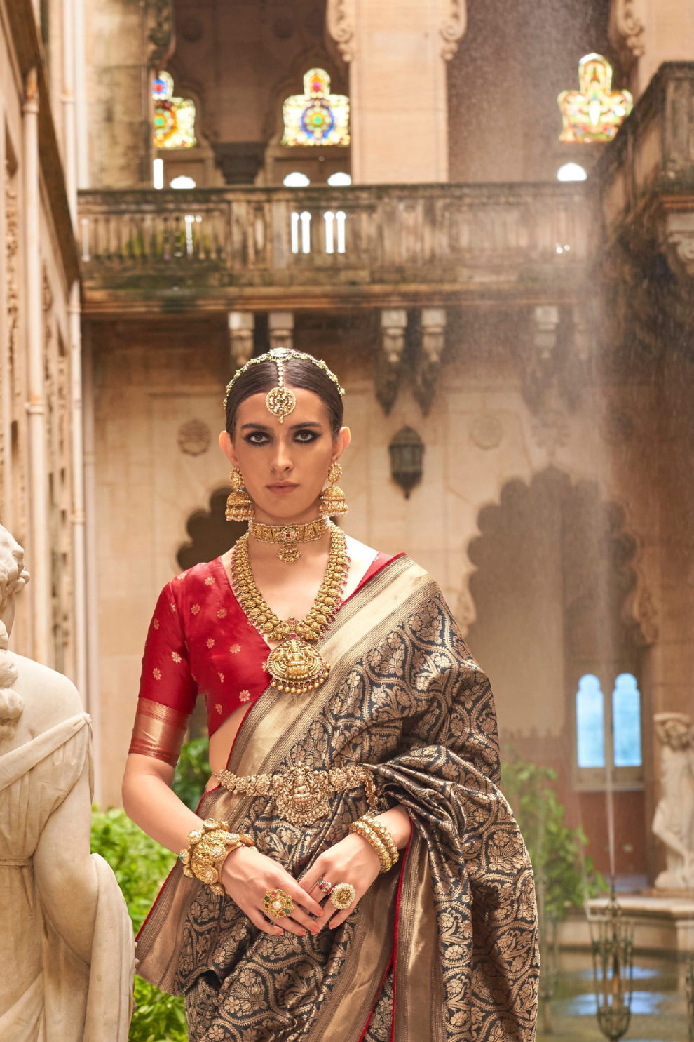 Royal Banarasi Silk Saree with Timeless Jacquard Weaves