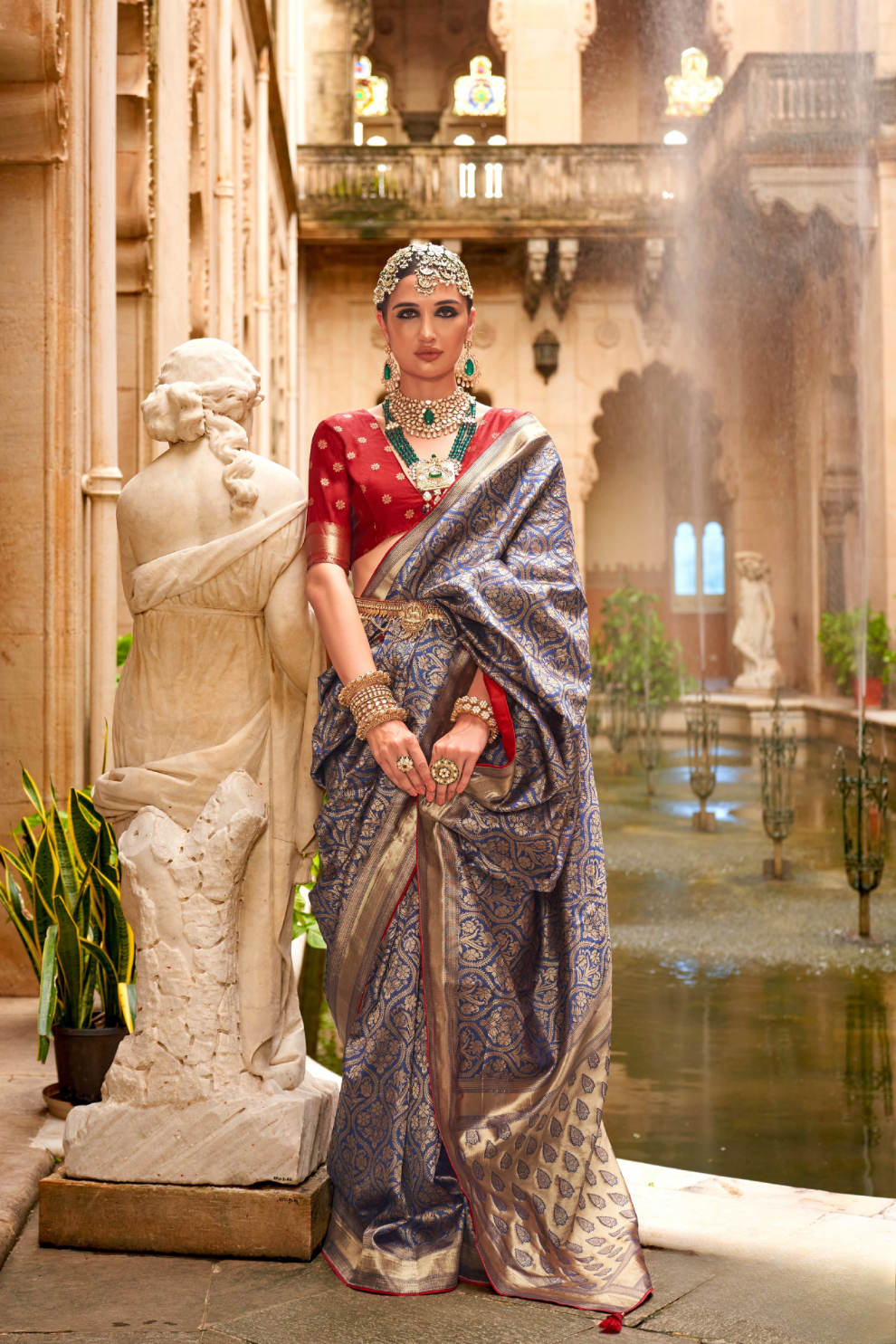 Royal Banarasi Silk Saree with Timeless Jacquard Weaves