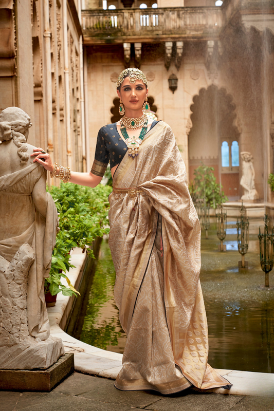 Royal Banarasi Silk Saree with Timeless Jacquard Weaves