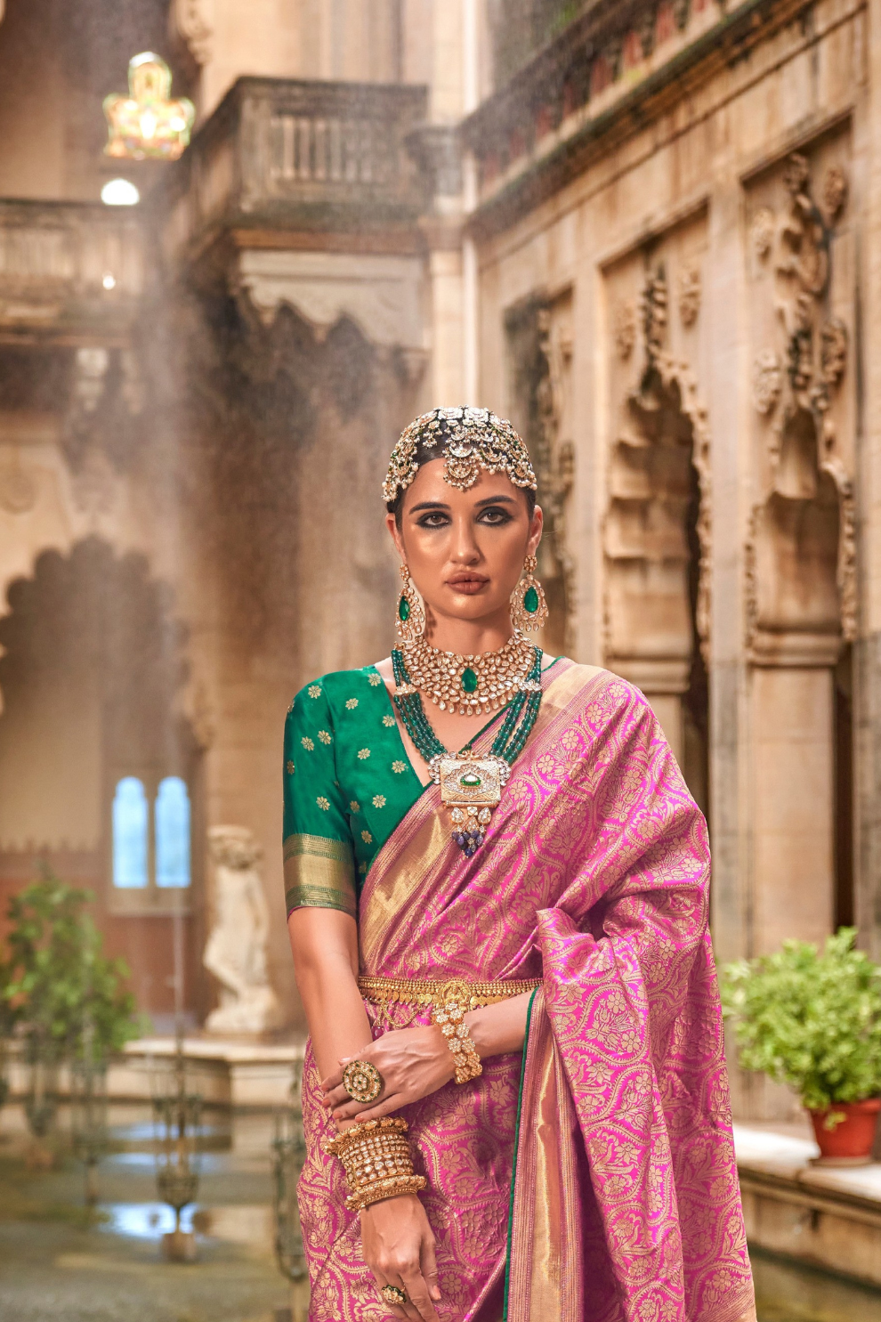 Royal Banarasi Silk Saree with Timeless Jacquard Weaves