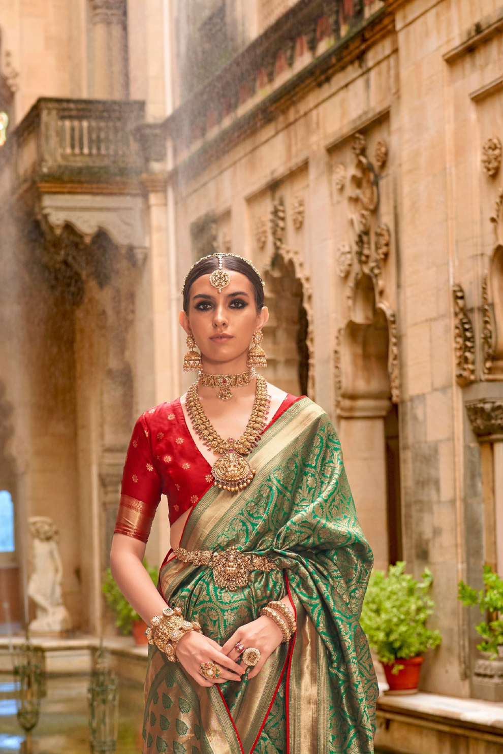 Royal Banarasi Silk Saree with Timeless Jacquard Weaves