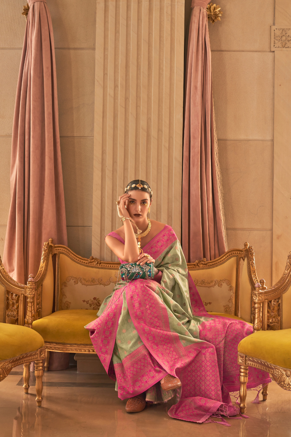 Ethnic Motifs Woven Design Zari Silk Blend Banarasi Saree