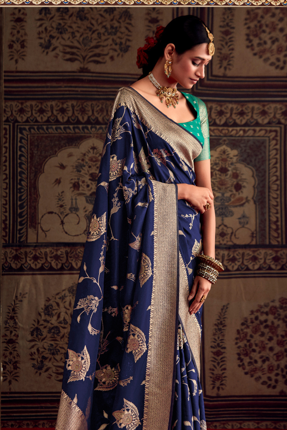 Banarasi Crepe Silk Saree with Zari Weaving Work