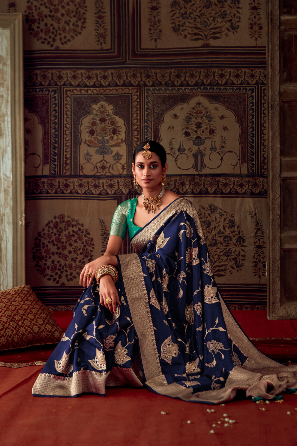 Banarasi Crepe Silk Saree with Zari Weaving Work