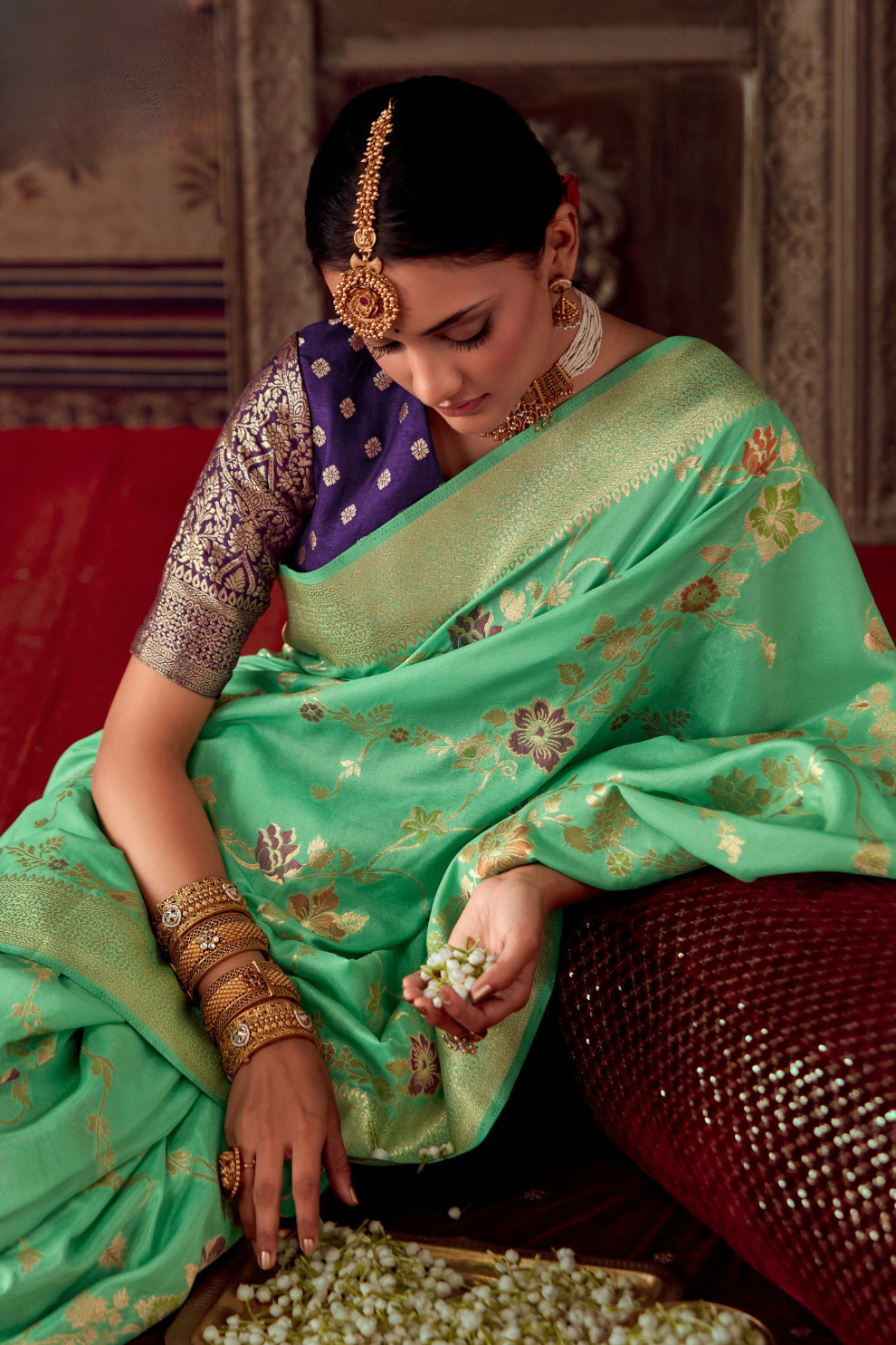 Banarasi Crepe Silk Saree with Zari Weaving Work