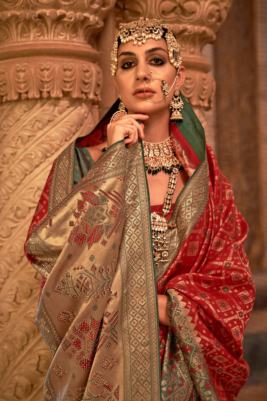 Elegant Banarasi Silk Saree with Striking Contrast Border