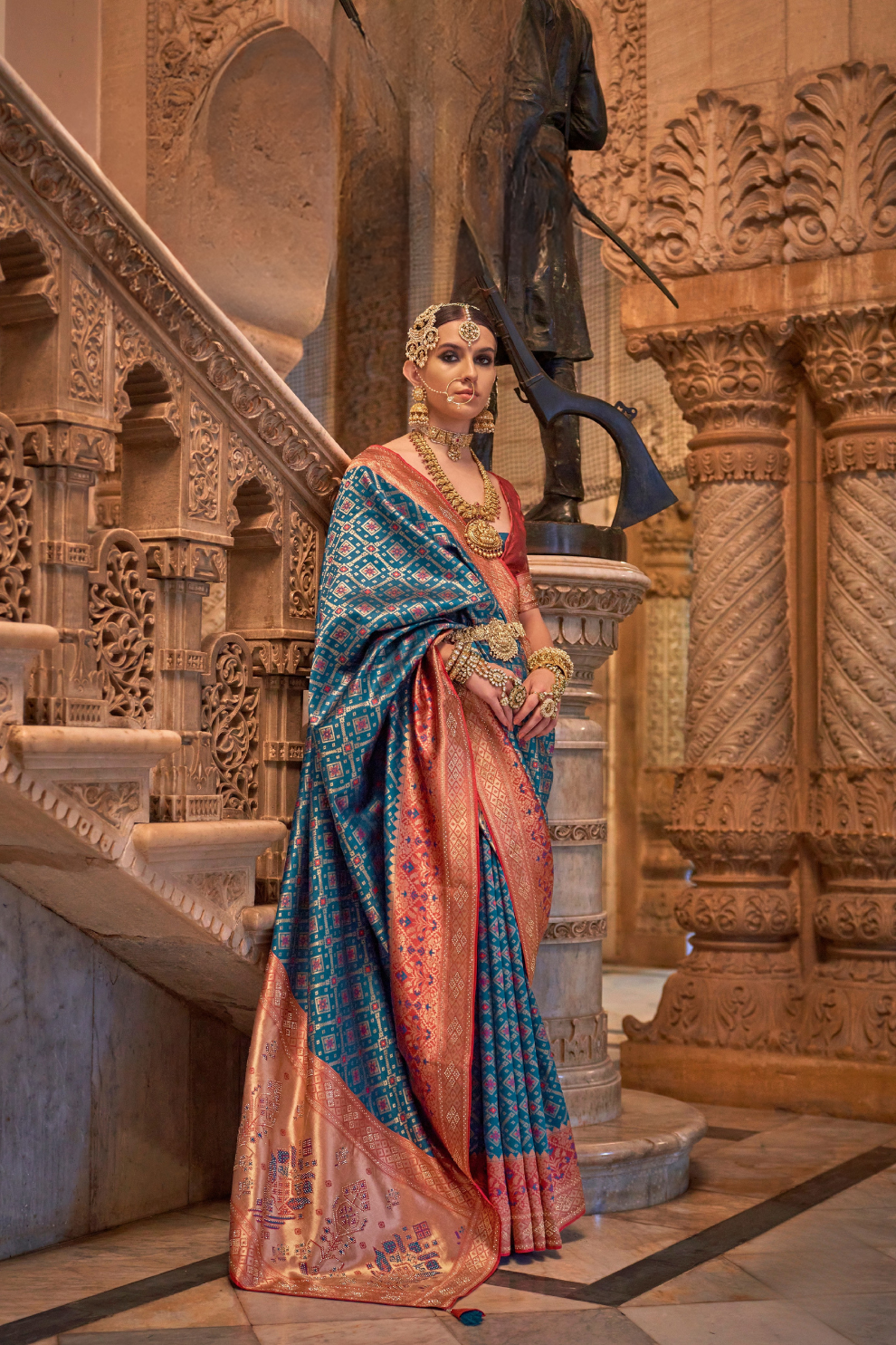 Elegant Banarasi Silk Saree with Striking Contrast Border