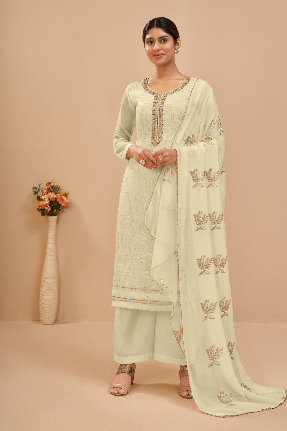 Graceful Embroidered Georgette Salwar Kameez