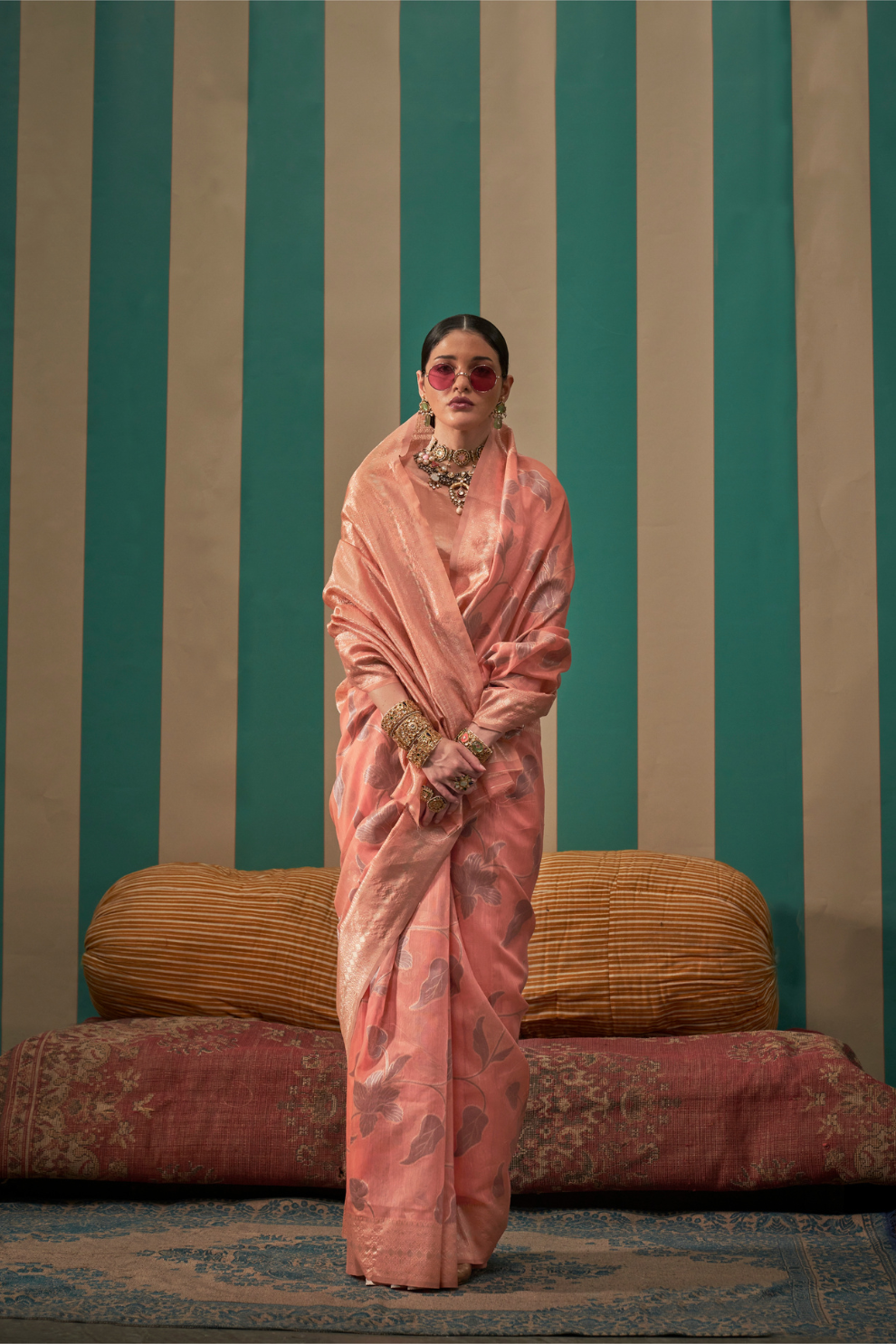 Elegant Handwoven Linen Saree with Subtle Weaving