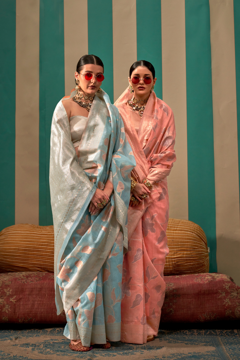 Elegant Handwoven Linen Saree with Subtle Weaving