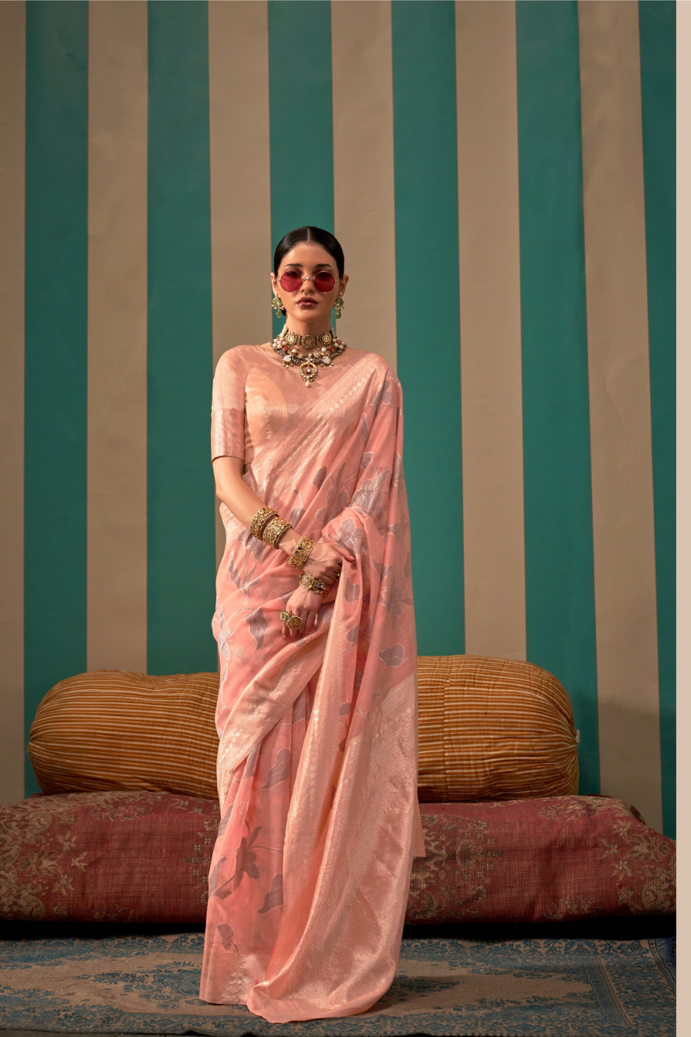 Elegant Handwoven Linen Saree with Subtle Weaving