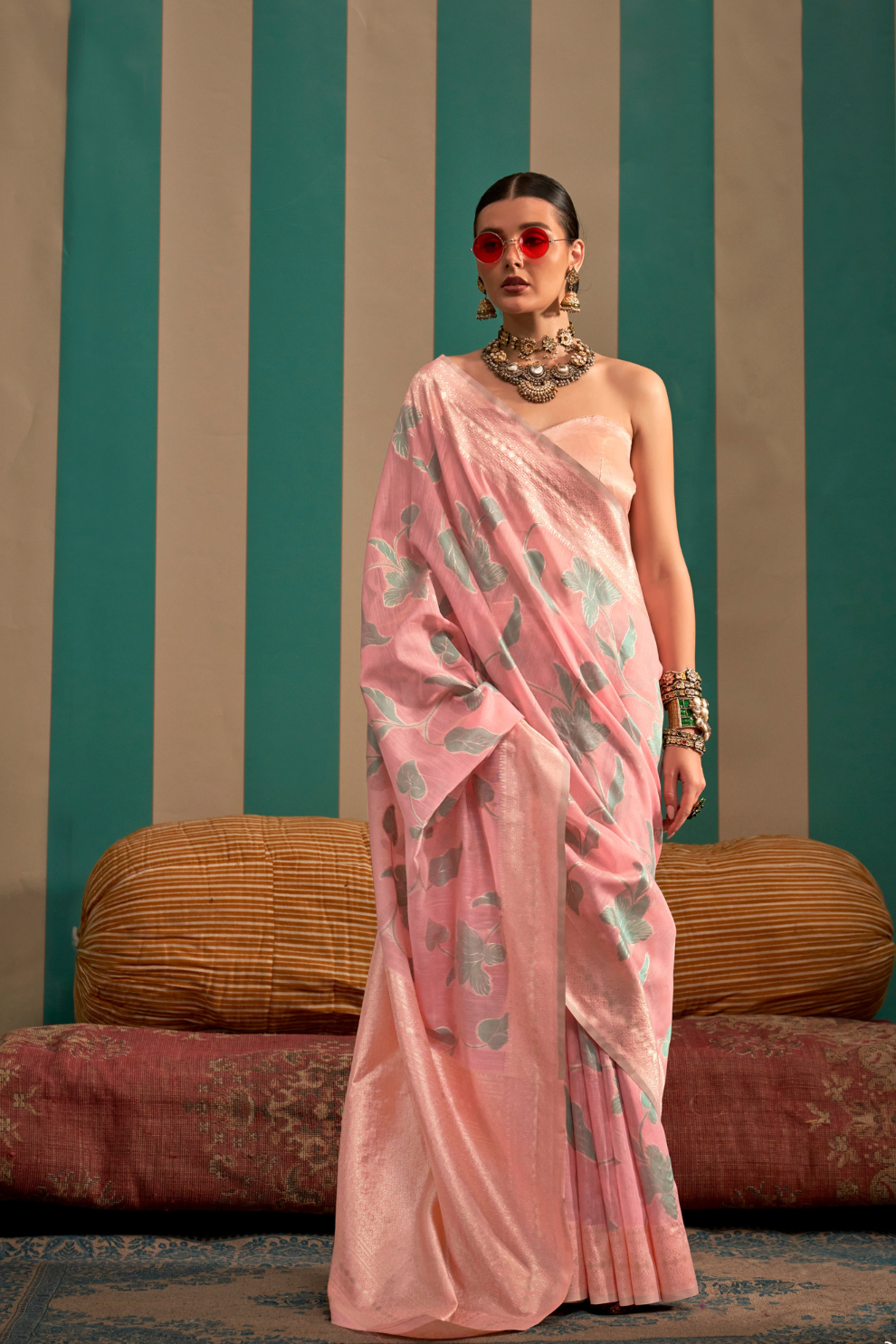 Elegant Handwoven Linen Saree with Subtle Weaving