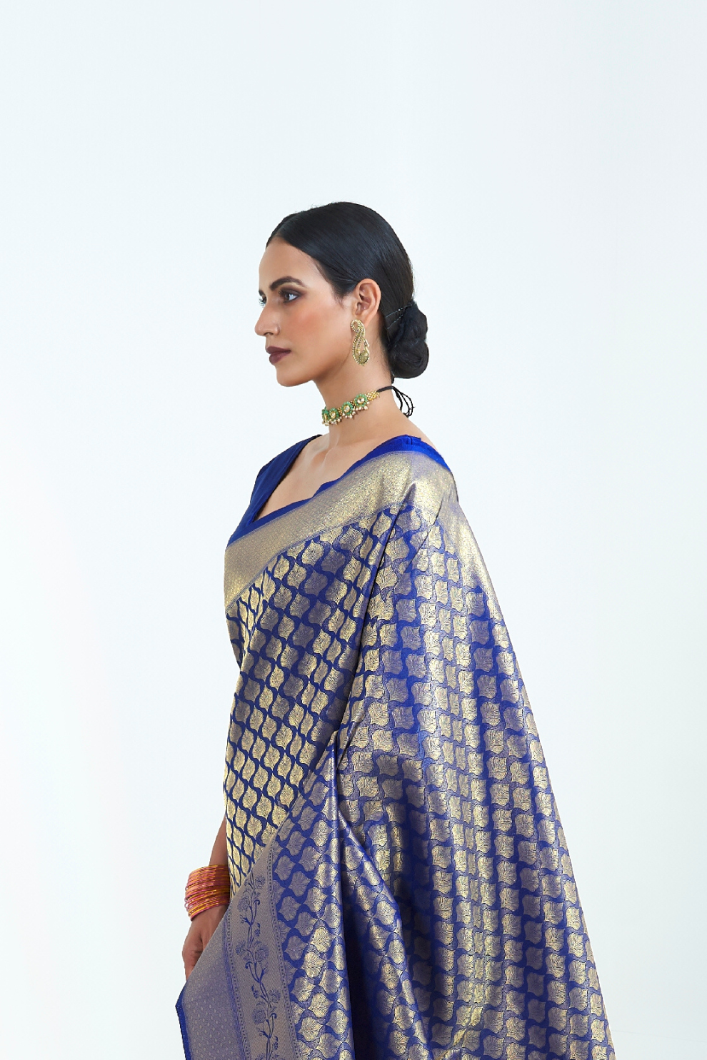 Kanjivaram Silk Saree with Traditional Handloom Weaving Art