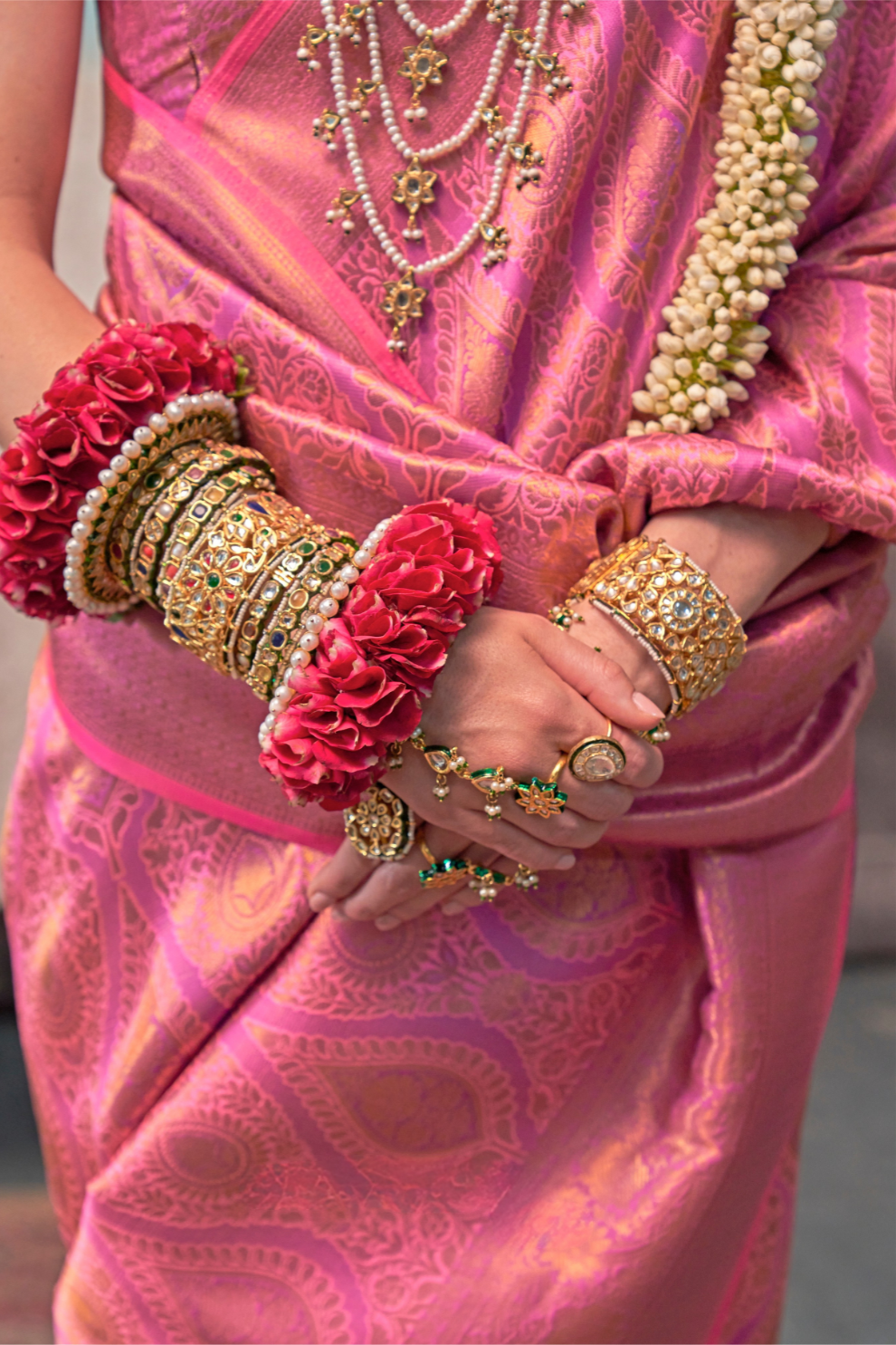 Elegant Handwoven Pure Silk Saree with Zari Design