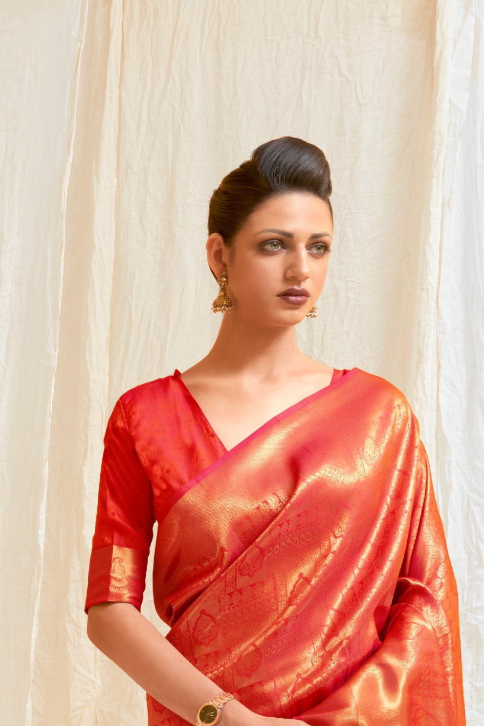 Kanjivaram Silk Saree with Traditional Handloom Weaving Art