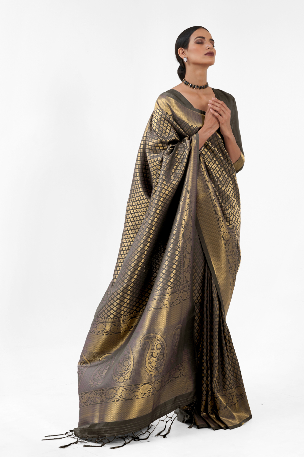 Handloom Woven Kanjivaram Silk Saree with Rich Traditional Design