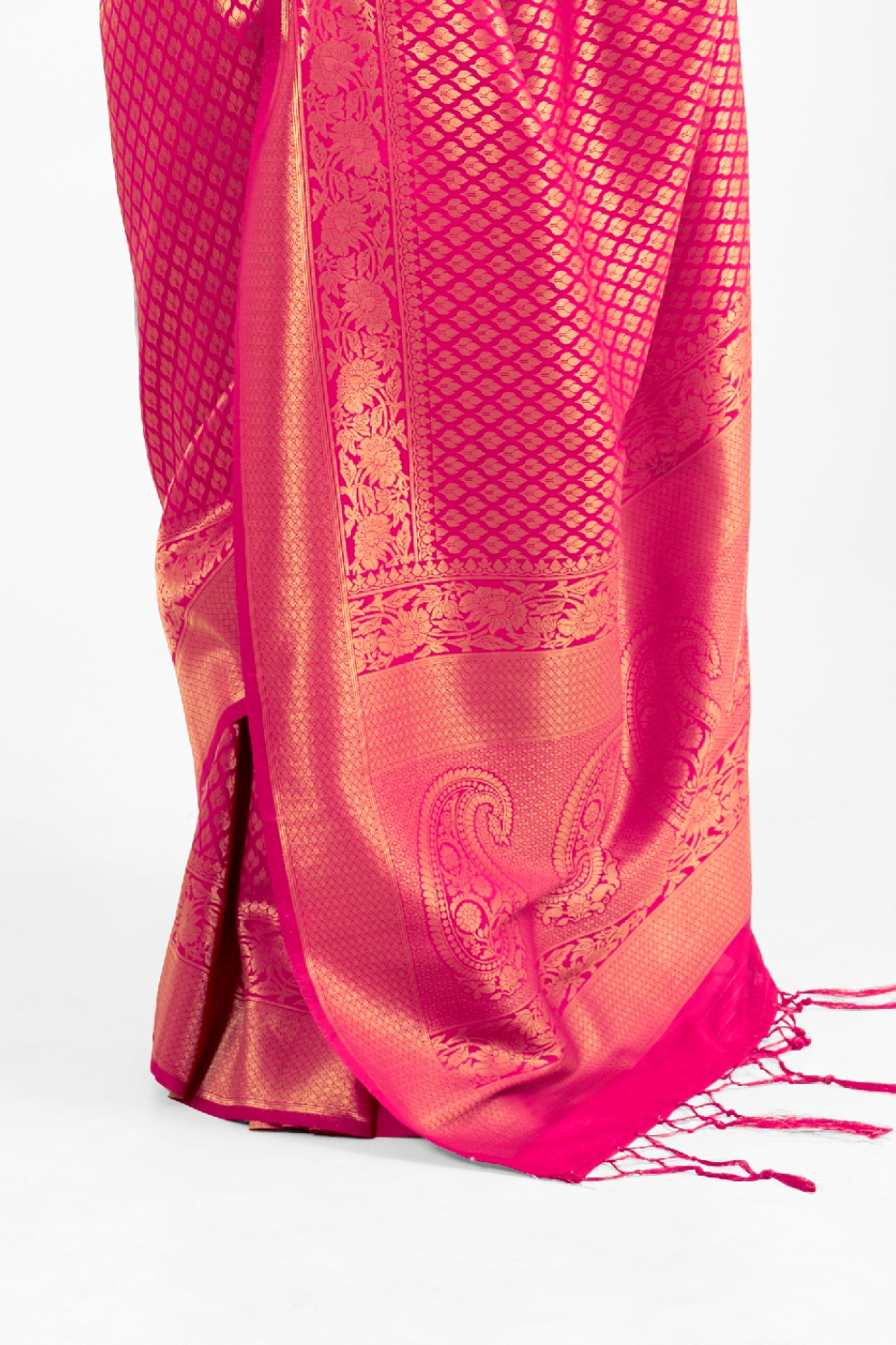 Handloom Woven Kanjivaram Silk Saree with Rich Traditional Design