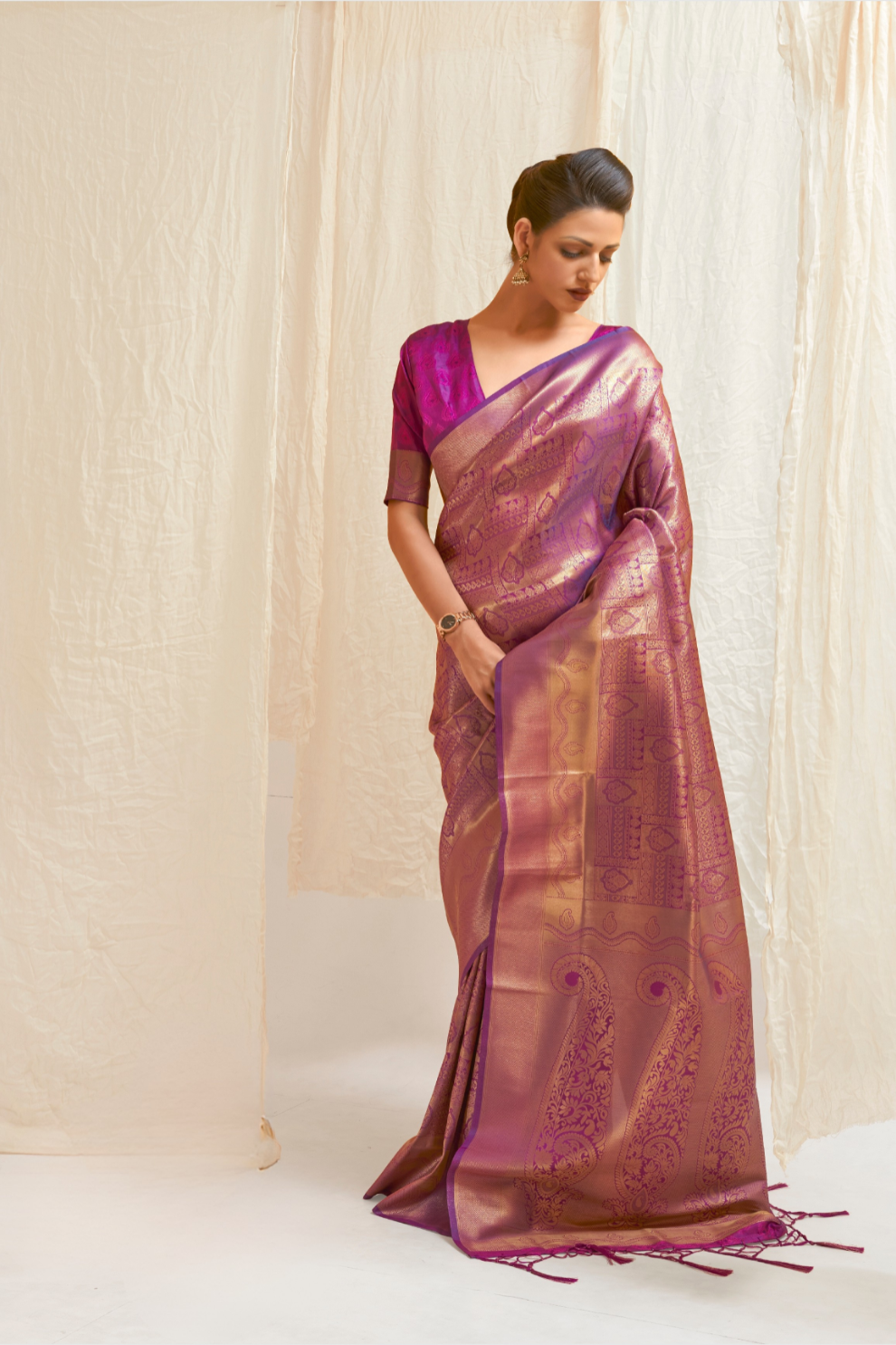 Kanjivaram Silk Saree with Traditional Handloom Weaving Art