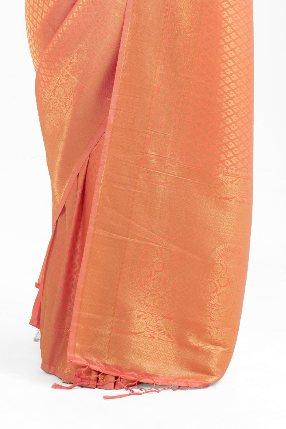Handloom Woven Kanjivaram Silk Saree with Rich Traditional Design