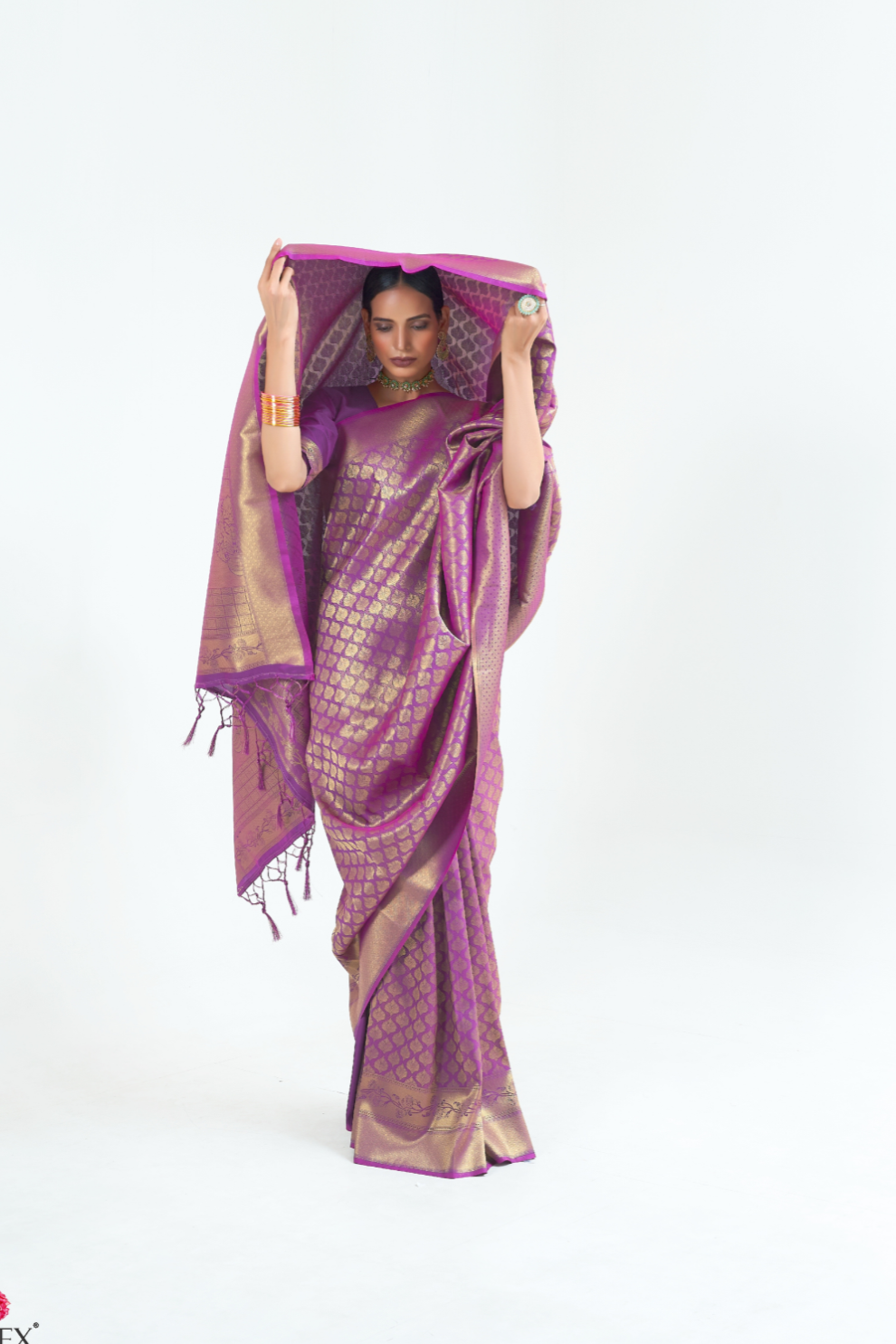 Kanjivaram Silk Saree with Traditional Handloom Weaving Art