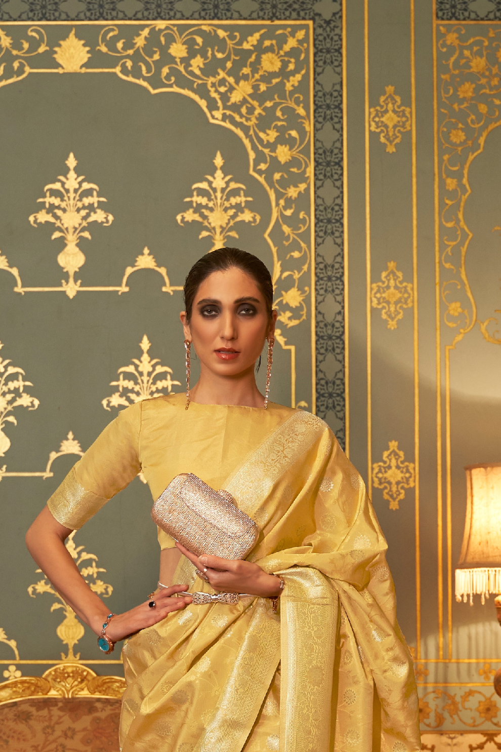 Timeless Handloom Weaving Silk Saree with Traditional Craftsmanship