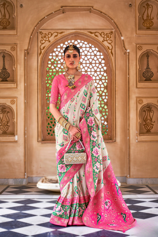 Graceful Silk Saree with Timeless Printed Art Design
